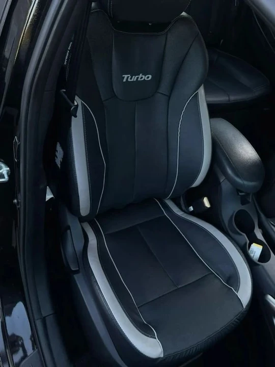 2015 Hyundai Veloster - Image 14 of 18