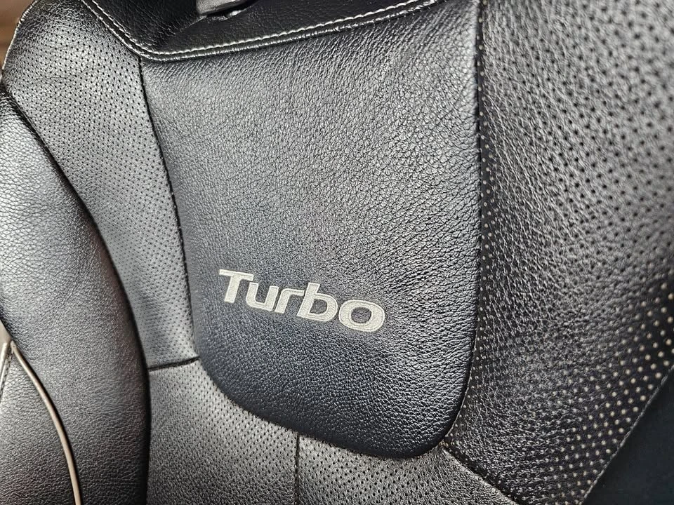 2015 Hyundai Veloster - Image 9 of 12
