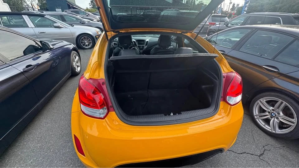 2015 Hyundai Veloster - Image 13 of 16