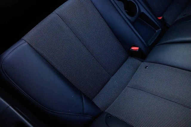 2015 Hyundai Veloster - Image 4 of 12