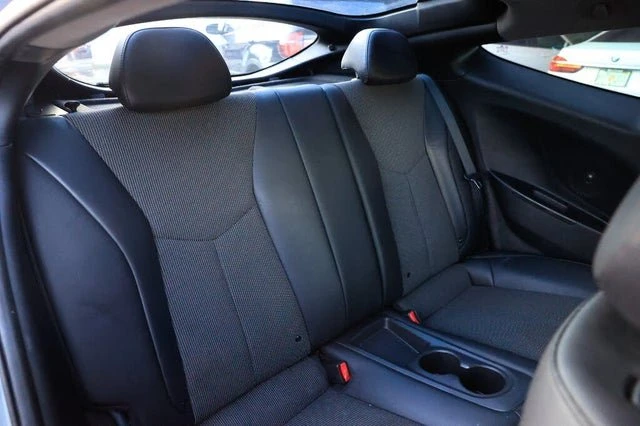 2015 Hyundai Veloster - Image 8 of 12