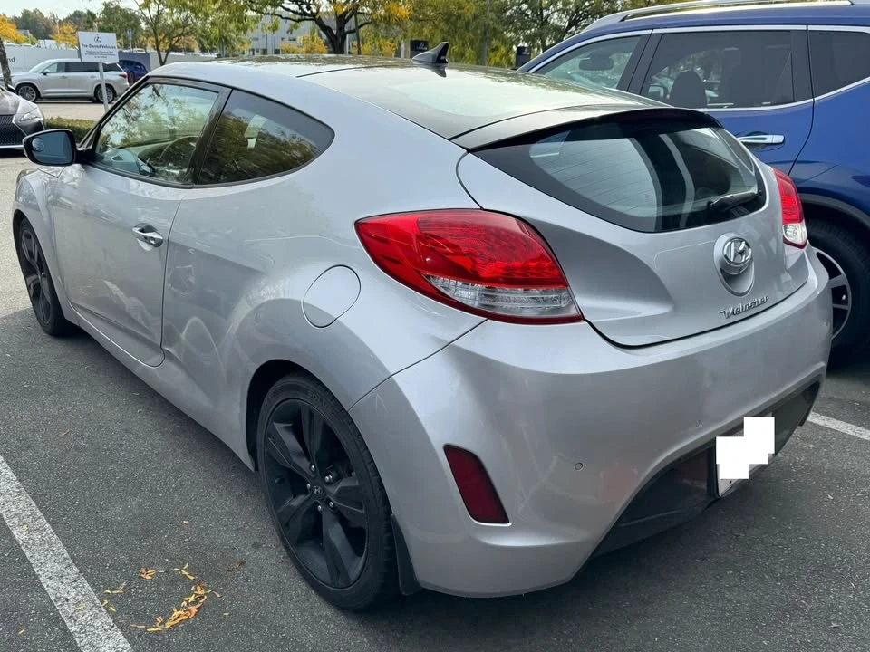 2015 Hyundai Veloster - Image 2 of 4