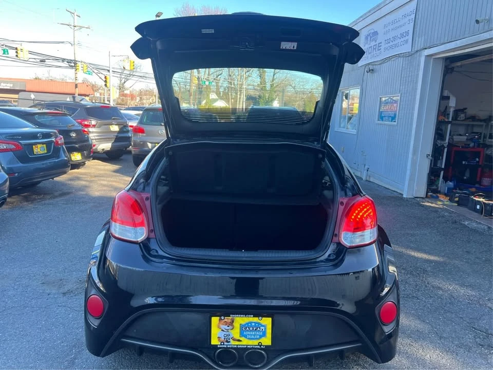 2015 Hyundai Veloster - Image 12 of 15