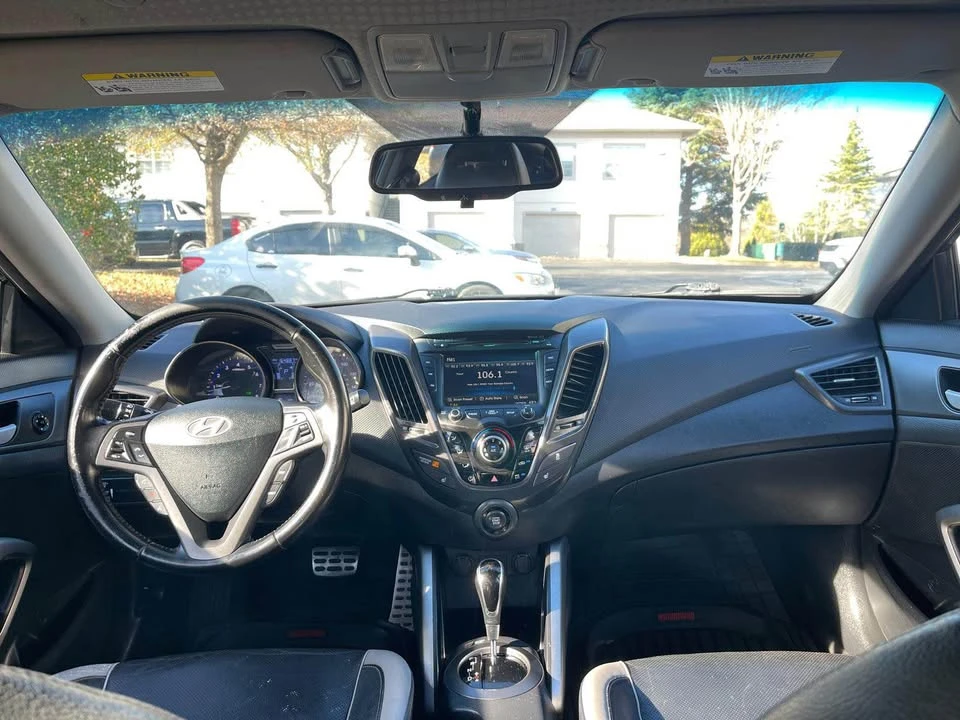 2015 Hyundai Veloster - Image 10 of 10