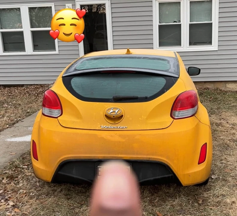 2015 Hyundai Veloster - Image 2 of 7