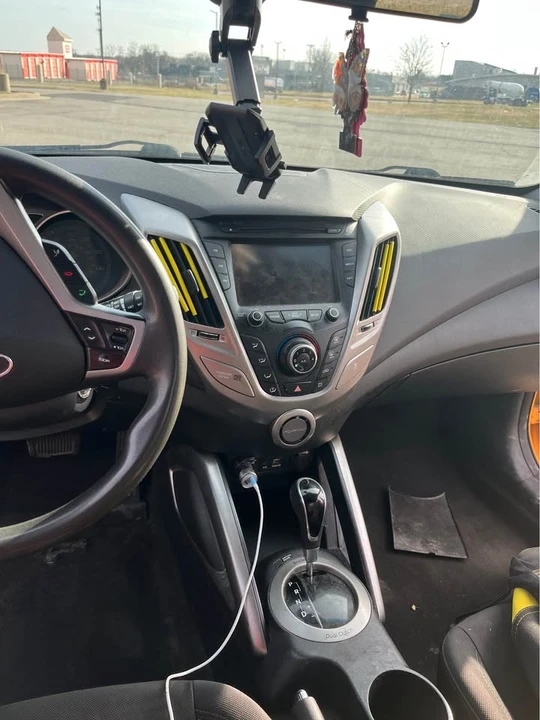 2015 Hyundai Veloster - Image 7 of 7