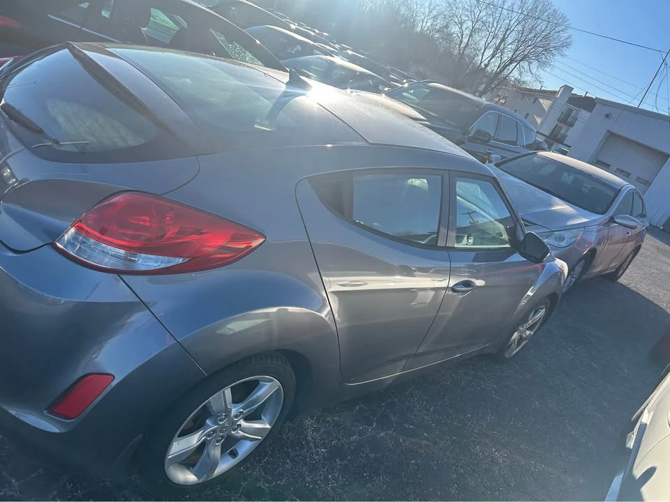 2015 Hyundai Veloster - Image 5 of 9