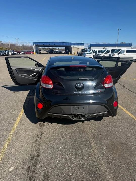 2015 Hyundai Veloster - Image 2 of 7
