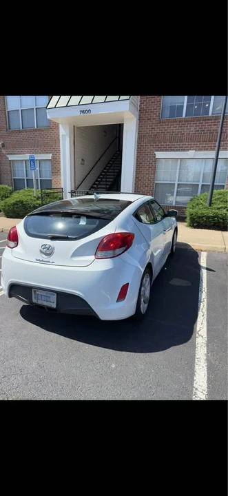 2015 Hyundai Veloster - Image 3 of 4