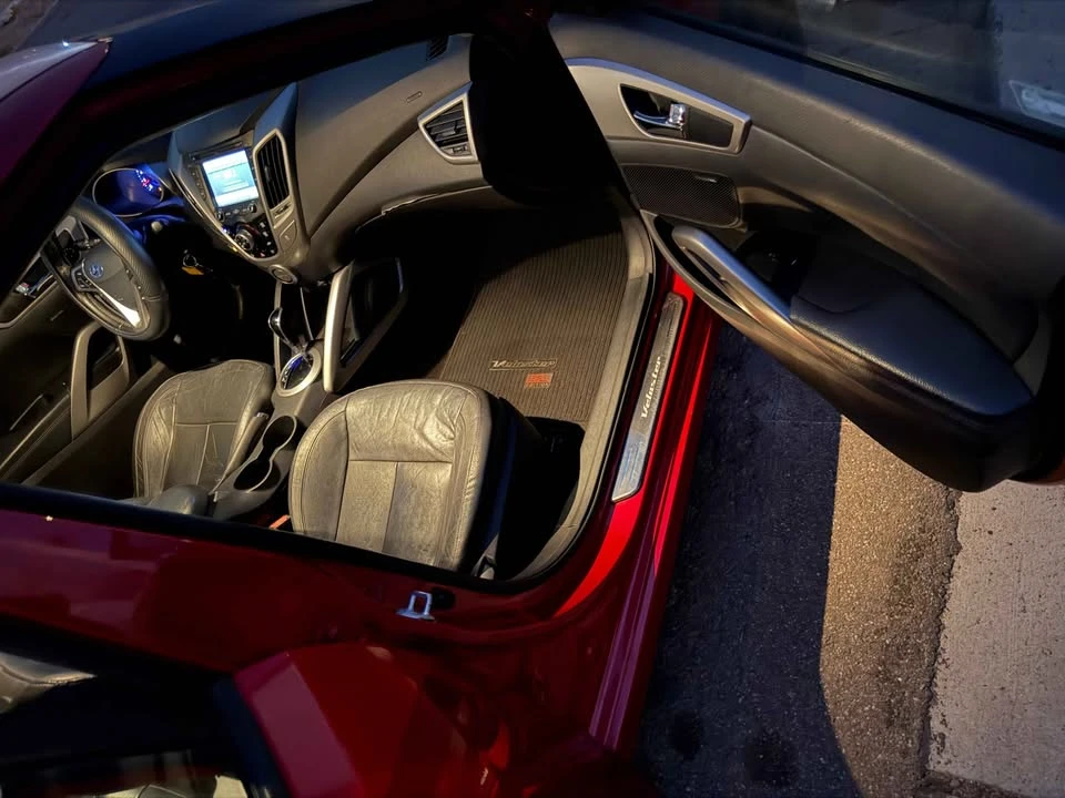 2015 Hyundai Veloster - Image 14 of 14