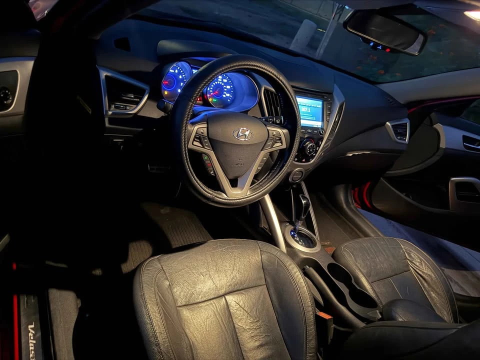 2015 Hyundai Veloster - Image 11 of 14