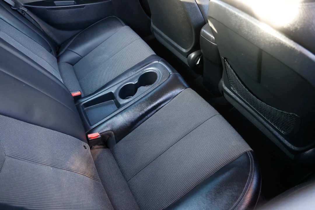 2015 Hyundai Veloster - Image 12 of 12
