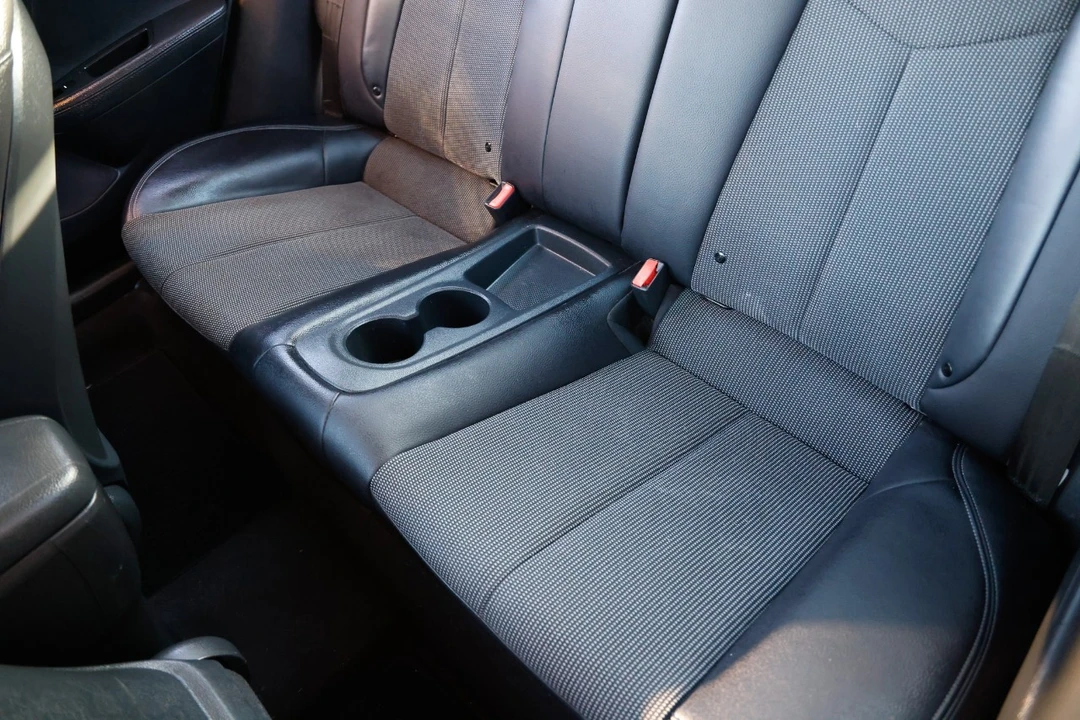 2015 Hyundai Veloster - Image 10 of 12