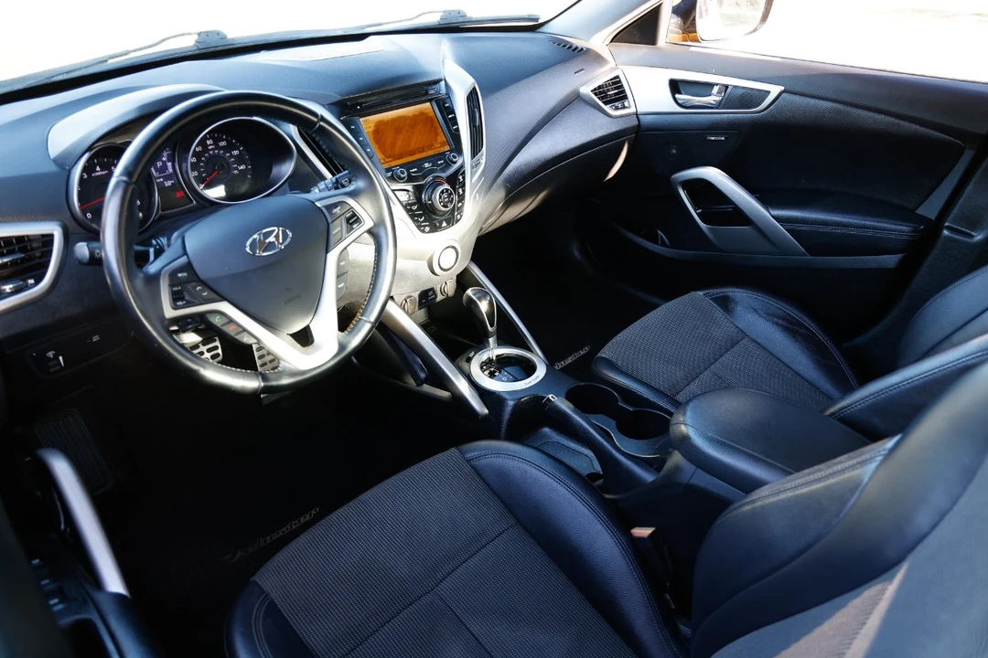2015 Hyundai Veloster - Image 4 of 12
