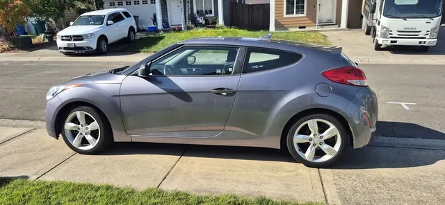 2015 Hyundai Veloster 2.0 Coupe