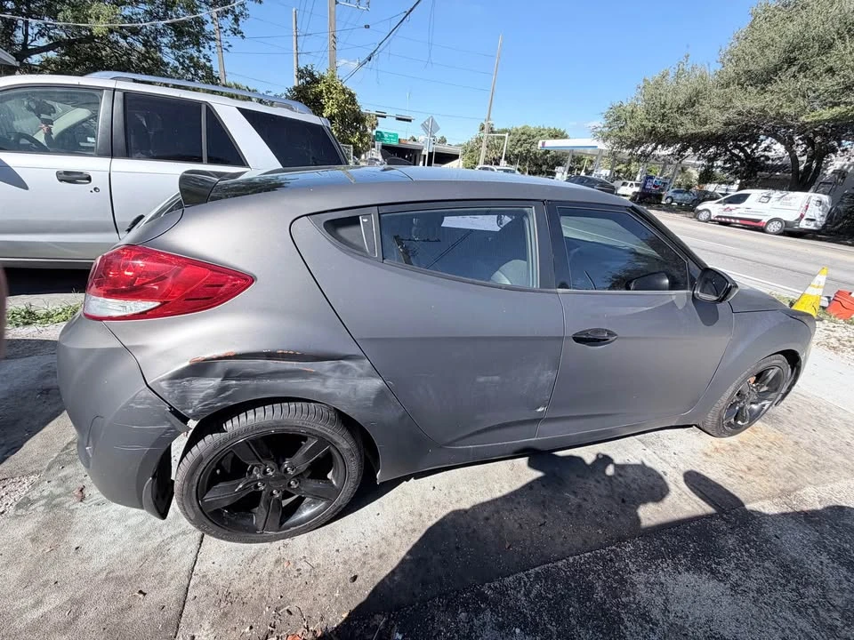 2015 Hyundai Veloster - Image 3 of 6