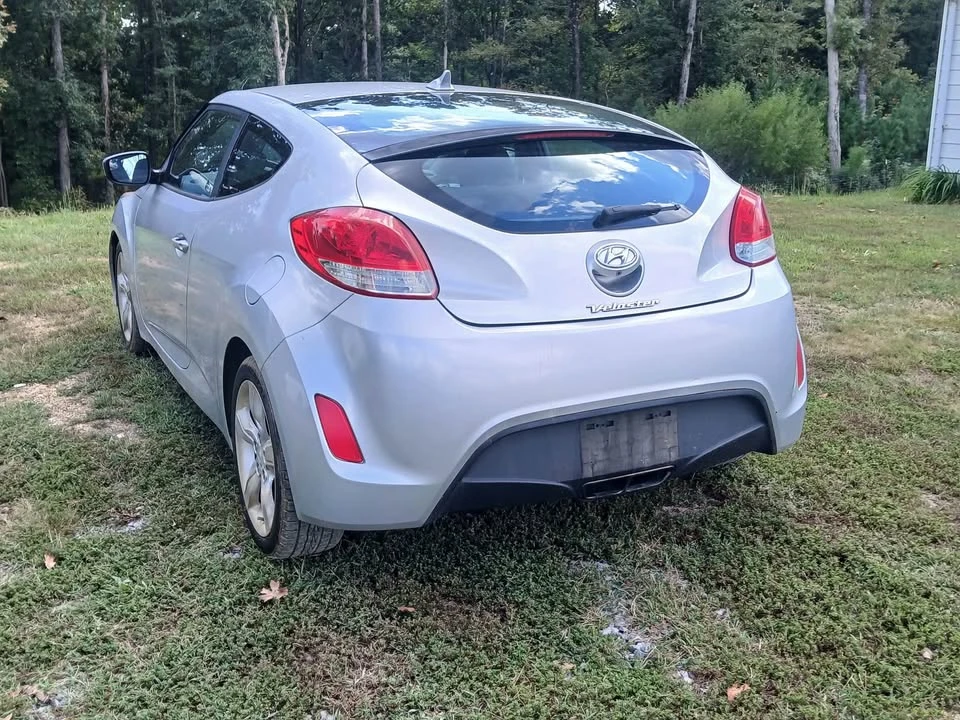 2015 Hyundai Veloster - Image 6 of 9