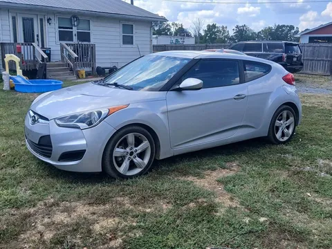 2015 Hyundai Veloster 2.0 Coupe 3D