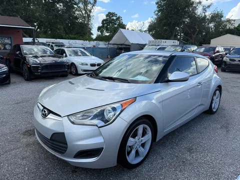 2015 Hyundai Veloster 2.0 Premium Coupe 3D