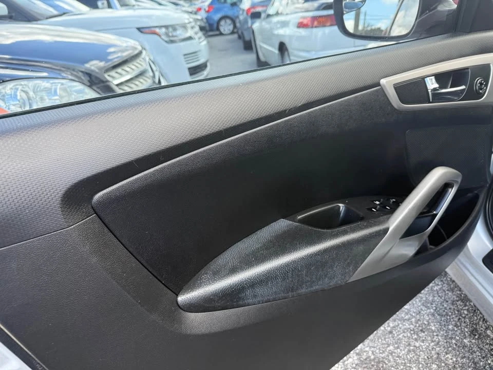 2015 Hyundai Veloster - Image 5 of 20