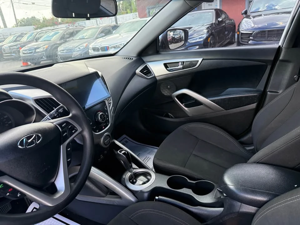 2015 Hyundai Veloster - Image 7 of 20