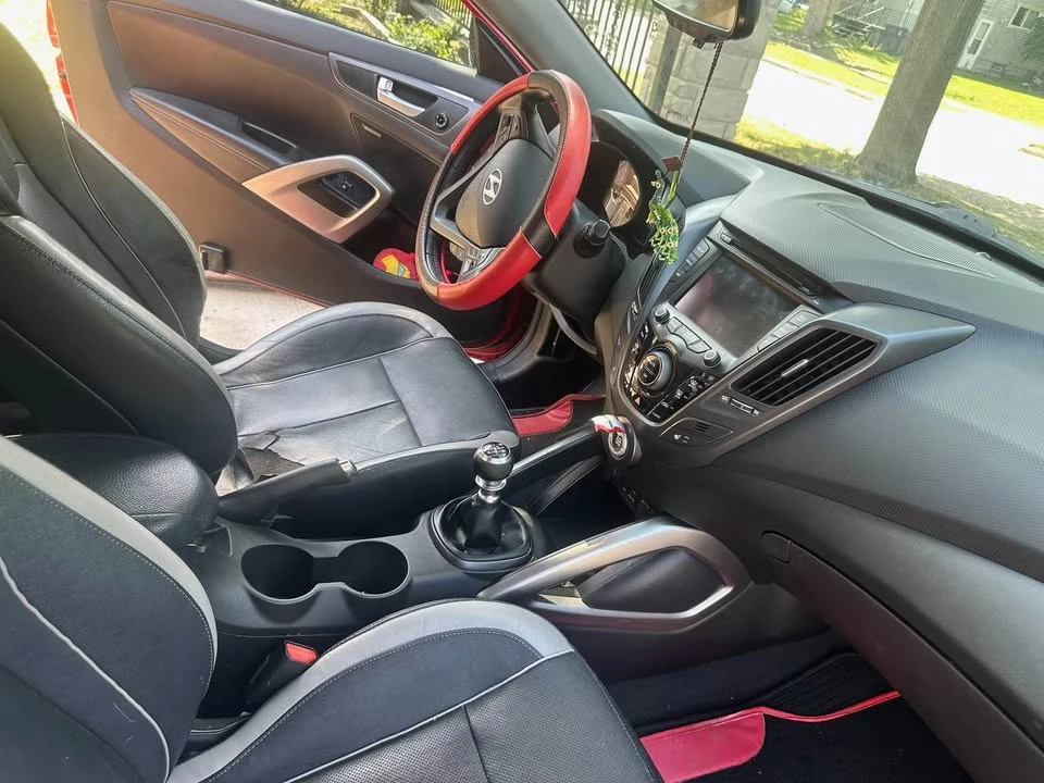 2015 Hyundai Veloster - Image 9 of 11