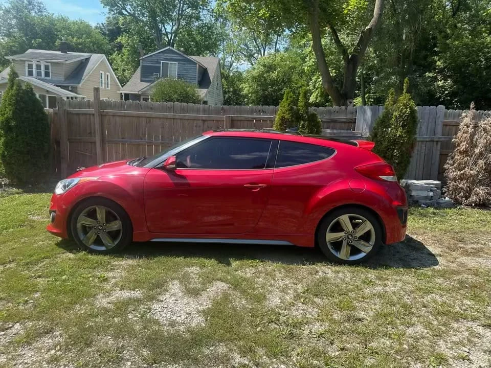 2015 Hyundai Veloster - Image 2 of 11