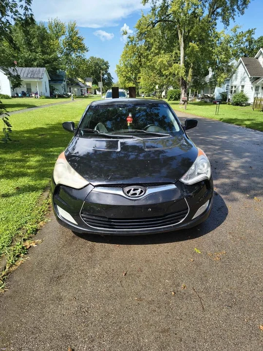 2015 Hyundai Veloster - Image 2 of 6