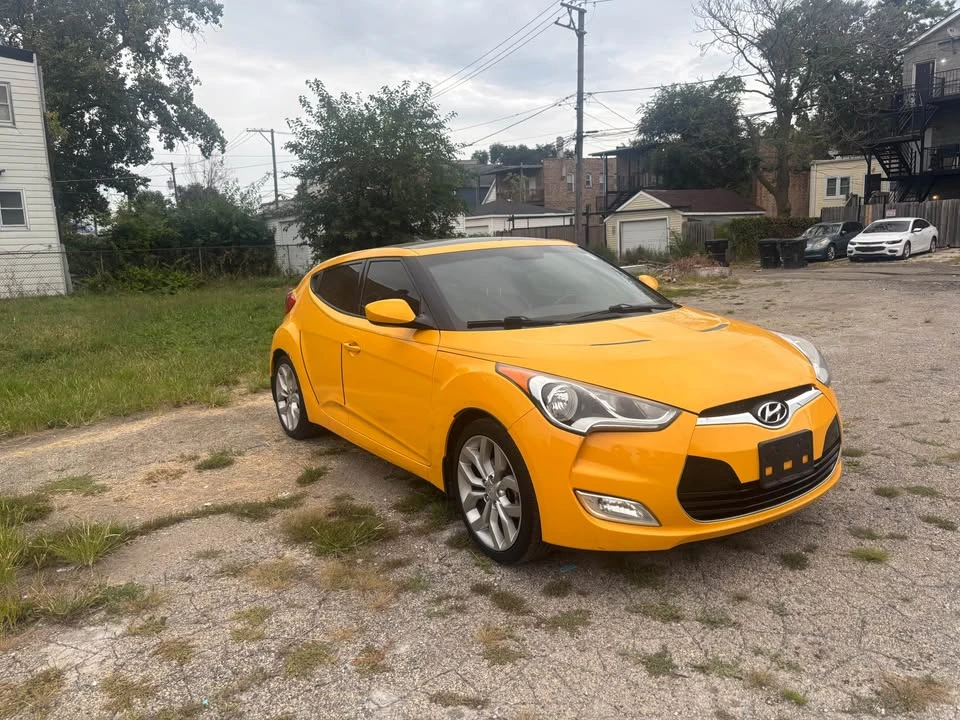 2015 Hyundai Veloster - Image 2 of 19