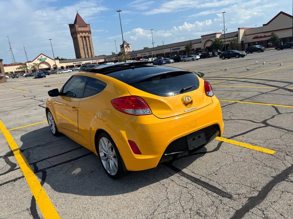 2015 Hyundai Veloster - Image 6 of 15
