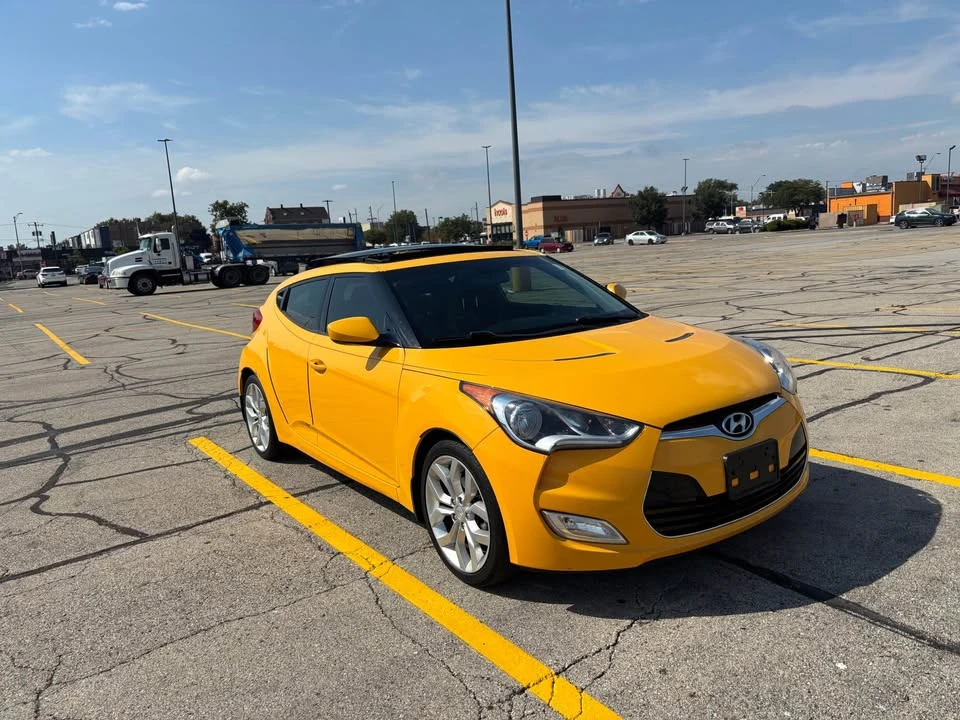 2015 Hyundai Veloster - Image 2 of 15