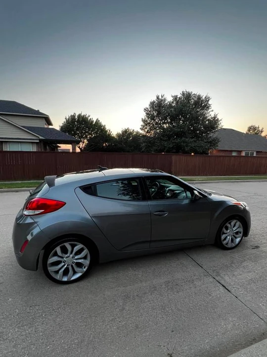 2015 Hyundai Veloster - Image 6 of 12