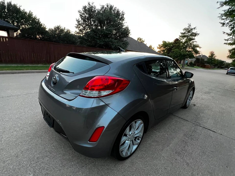 2015 Hyundai Veloster - Image 5 of 12