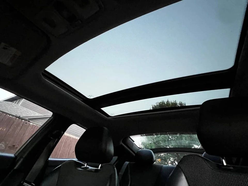 2015 Hyundai Veloster - Image 10 of 12