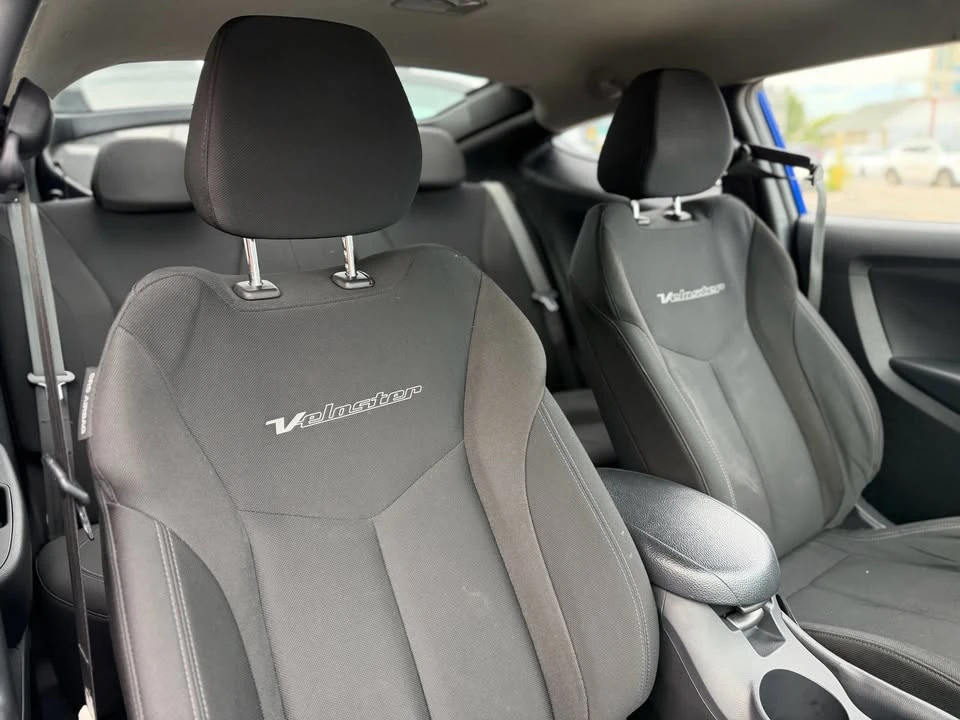 2015 Hyundai Veloster - Image 7 of 20