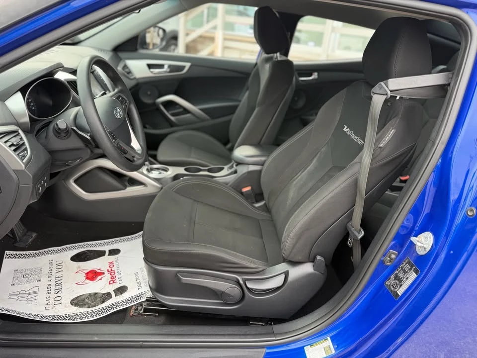 2015 Hyundai Veloster - Image 8 of 20