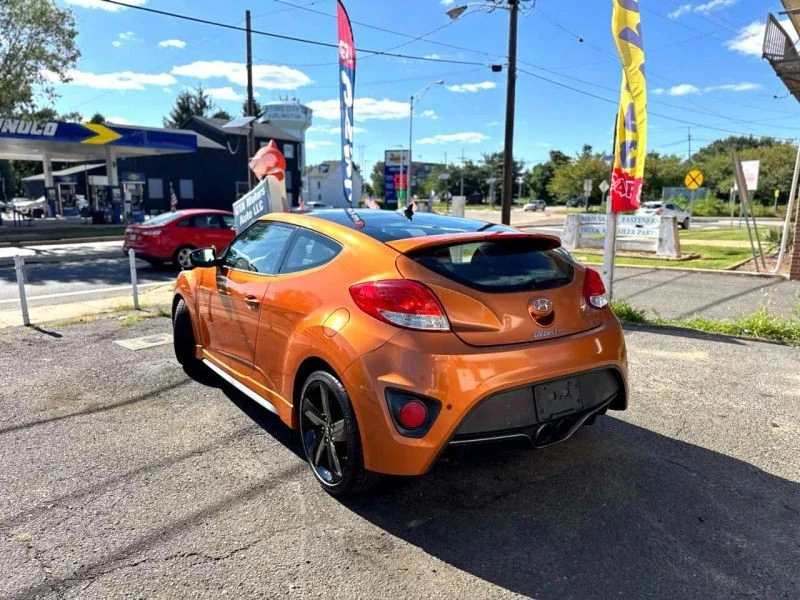 2015 Hyundai Veloster - Image 11 of 12