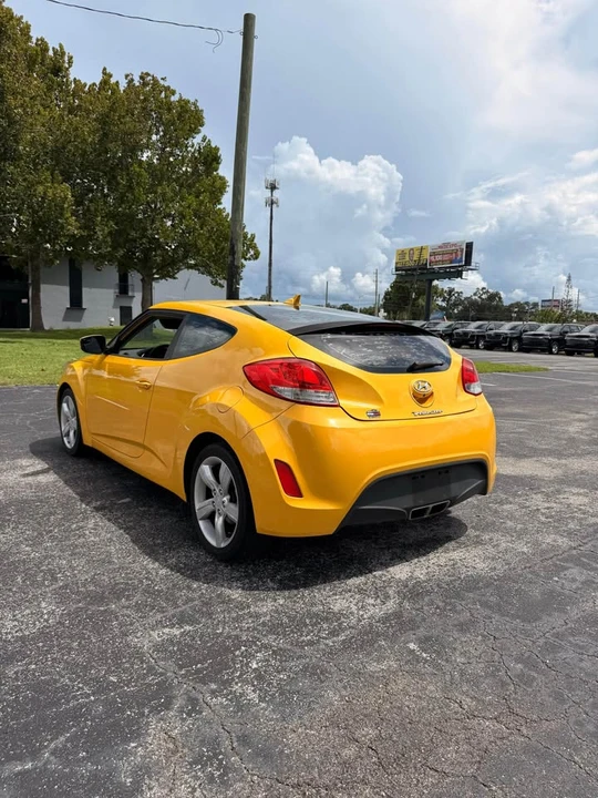 2015 Hyundai Veloster - Image 6 of 12