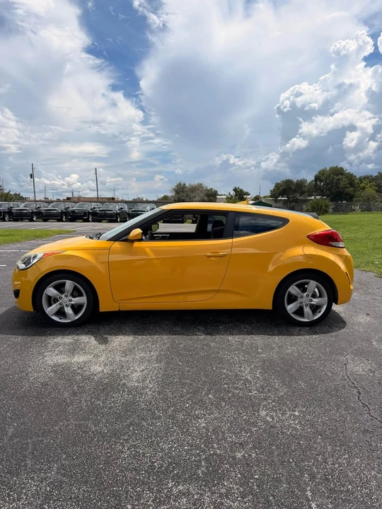 2015 Hyundai Veloster - Image 4 of 12