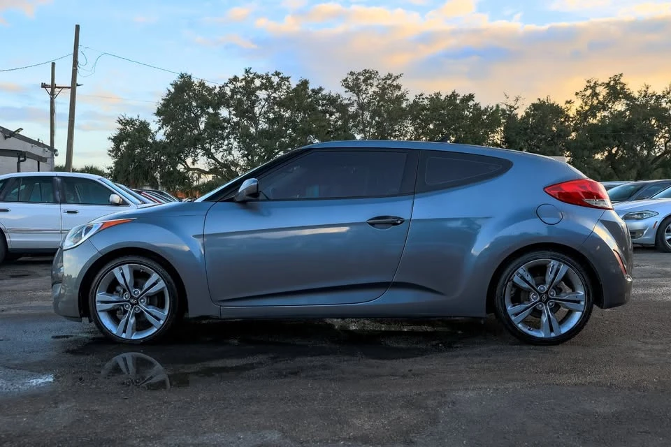 2015 Hyundai Veloster - Image 6 of 18