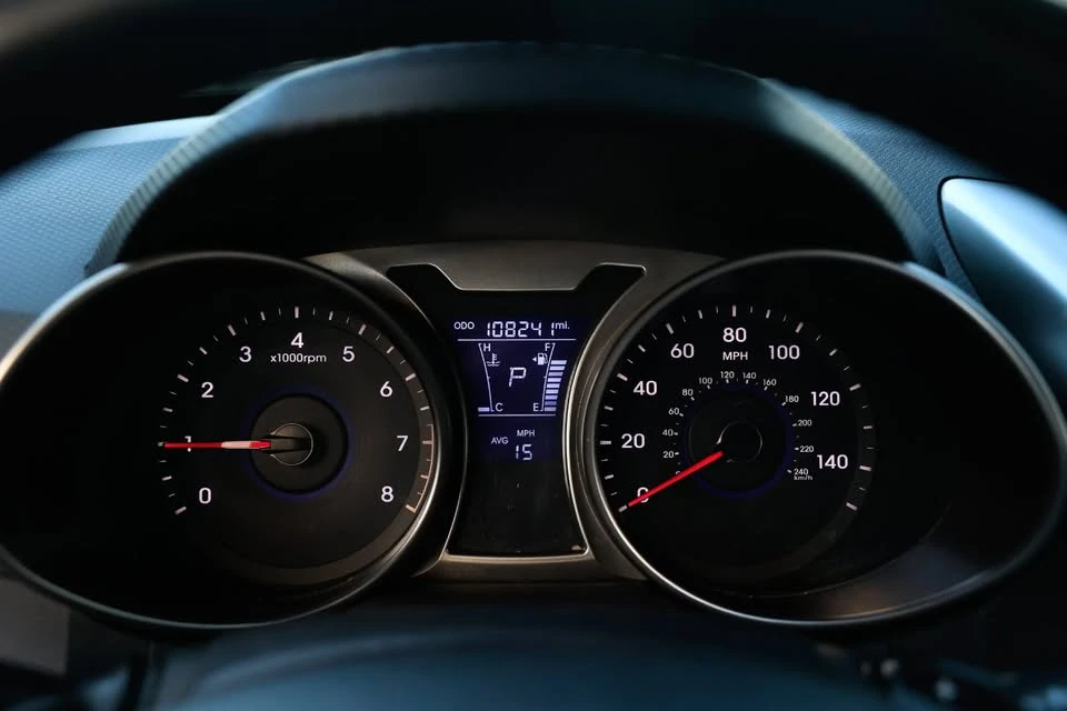 2015 Hyundai Veloster - Image 10 of 18