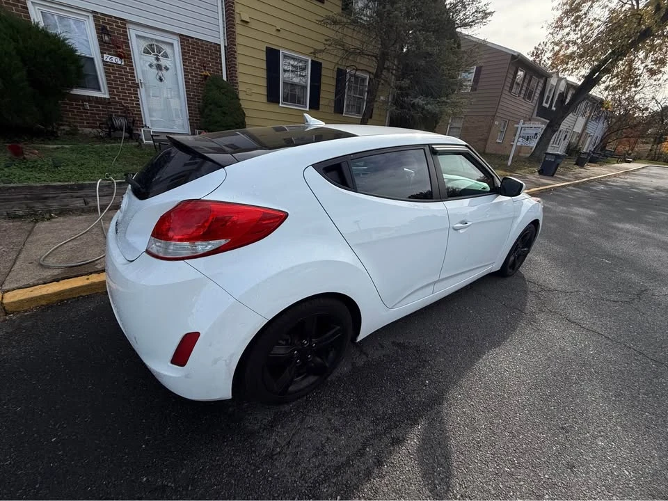 2015 Hyundai Veloster - Image 3 of 3