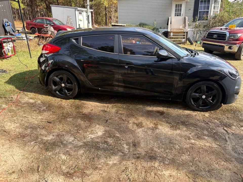 2015 Hyundai Veloster - Image 3 of 5