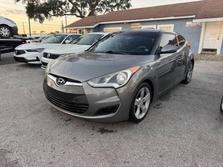 2015 Hyundai Veloster - Image 2 of 9