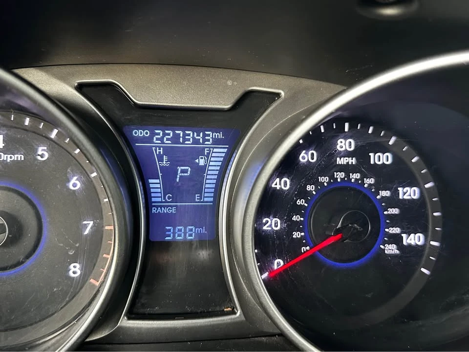 2015 Hyundai Veloster - Image 3 of 10