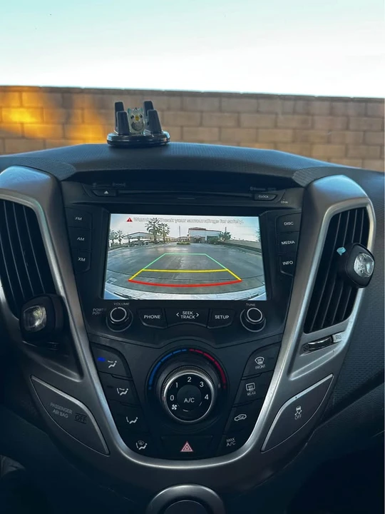 2015 Hyundai Veloster - Image 2 of 10