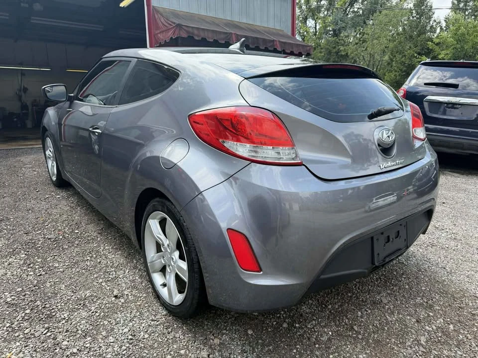 2015 Hyundai Veloster - Image 7 of 14