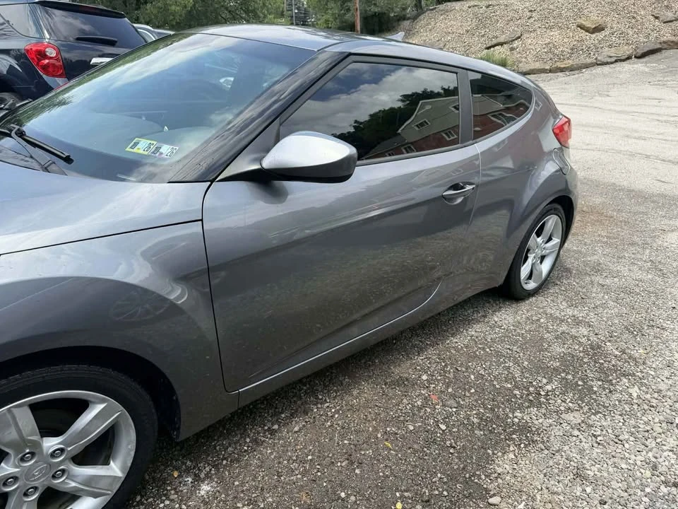 2015 Hyundai Veloster - Image 2 of 14