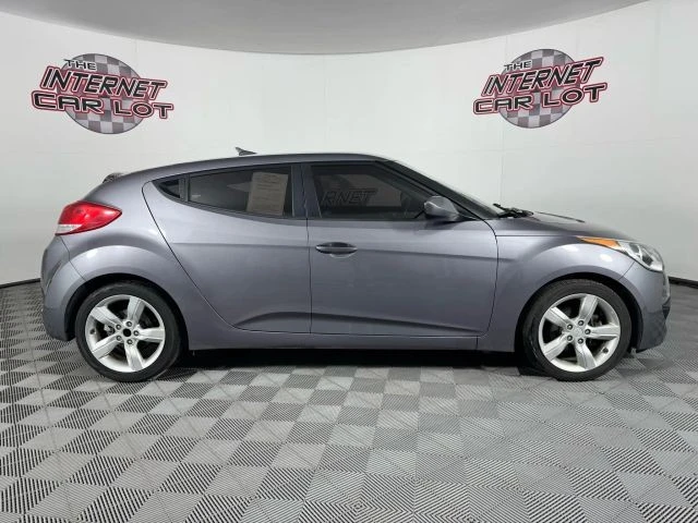 2015 Hyundai Veloster - Image 8 of 12