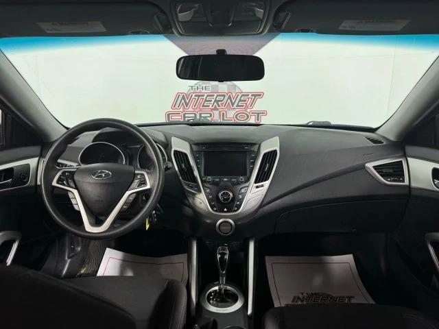2015 Hyundai Veloster - Image 11 of 12
